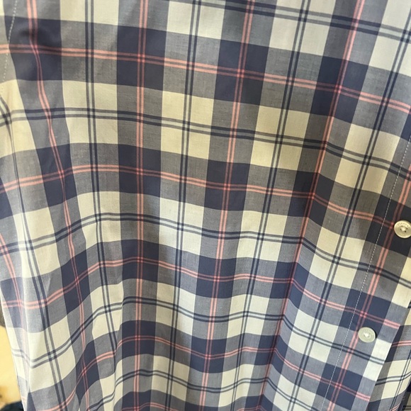 Vineyard vines button down - Picture 4 of 5